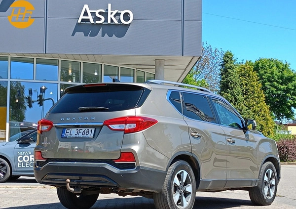 SsangYong REXTON cena 94900 przebieg: 240000, rok produkcji 2017 z Józefów małe 781